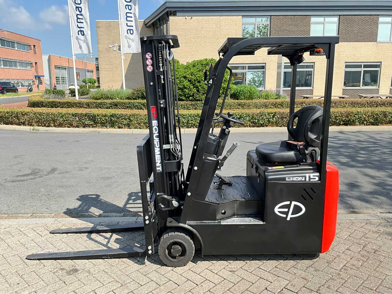 EP EFS 151 - 4.35 METER TRIPLEX, LI-ION, FREE-LIFT, SIDE-SHIFT - FORKLIFT - Forklift: picture 2 EP EFS 151 - 4.35 METER TRIPLEX, LI-ION, FREE-LIFT, SIDE-SHIFT - FORKLIFT - Forklift: picture 2