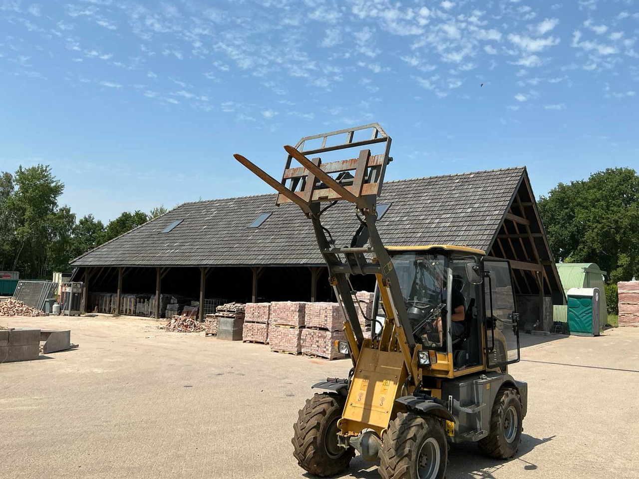 Everun ER08 Easy - Wheel loader: picture 3 Everun ER08 Easy - Wheel loader: picture 3