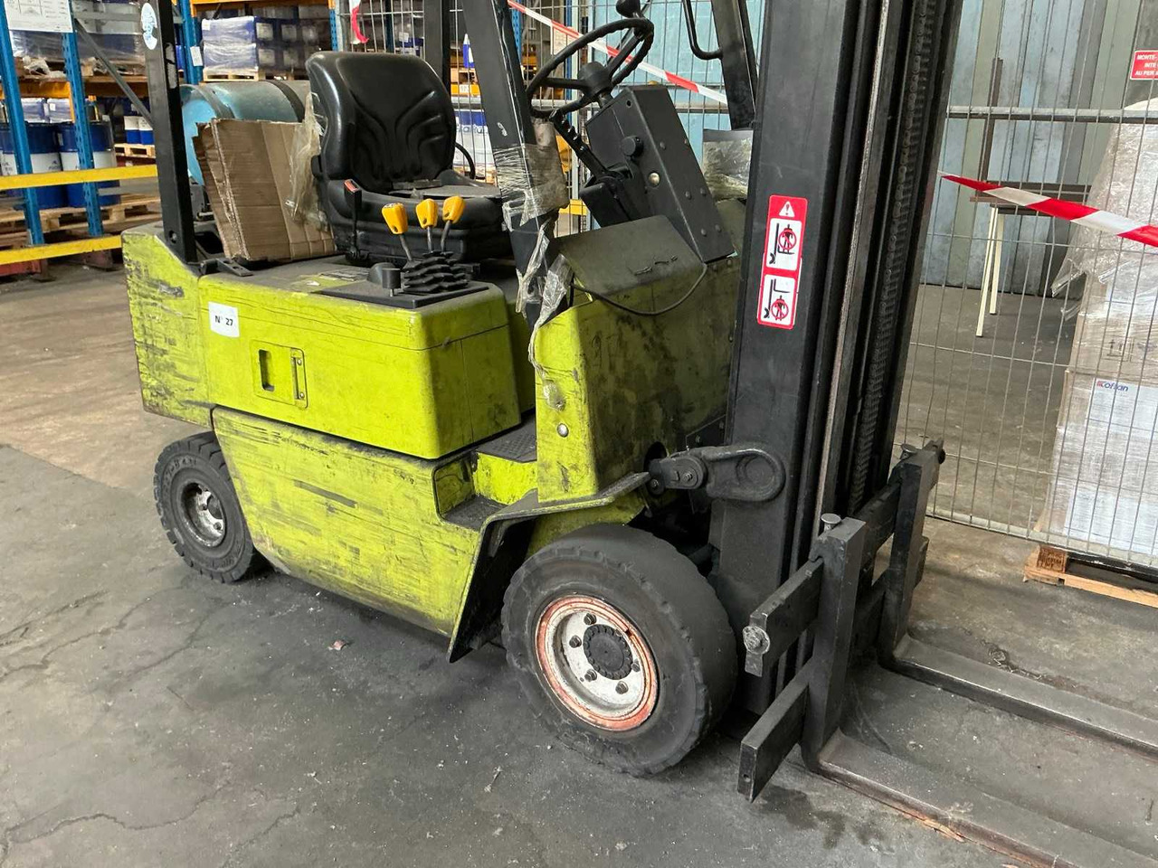 FORKLIFT - Forklift: picture 2 FORKLIFT - Forklift: picture 2