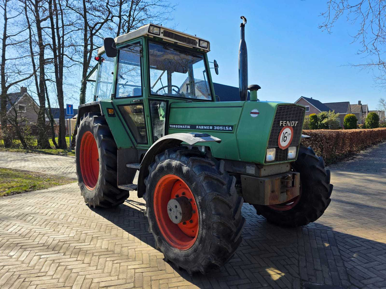 Fendt 305 LSA - Farm tractor: picture 4 Fendt 305 LSA - Farm tractor: picture 4