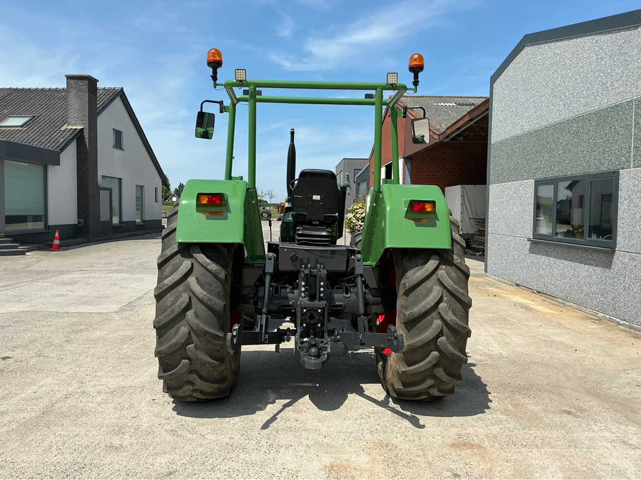 Fendt 611s - Farm tractor: picture 5 Fendt 611s - Farm tractor: picture 5