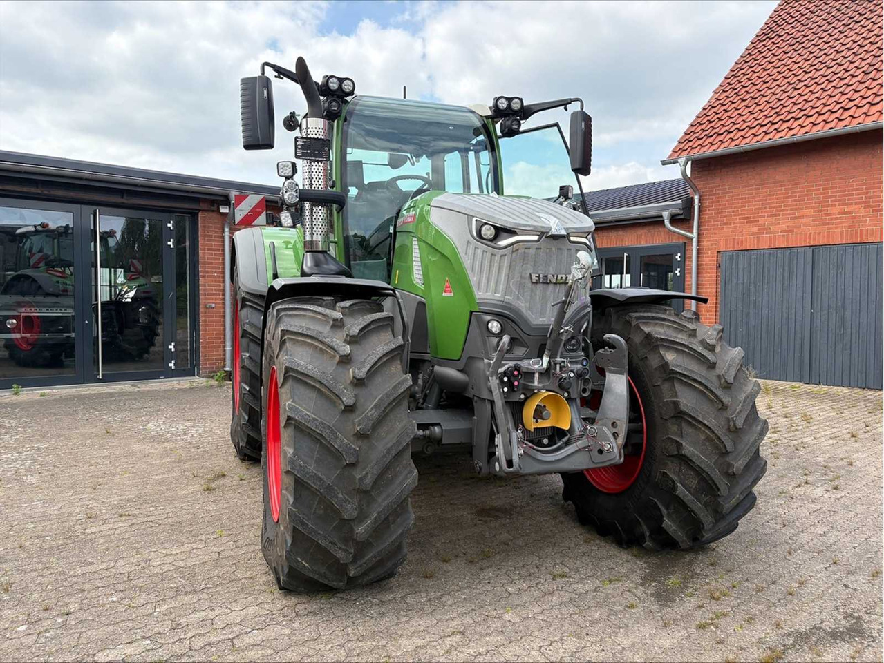 Fendt 728 Vario Gen7 Profi+ Setting2 - Farm tractor: picture 1 Fendt 728 Vario Gen7 Profi+ Setting2 - Farm tractor: picture 1