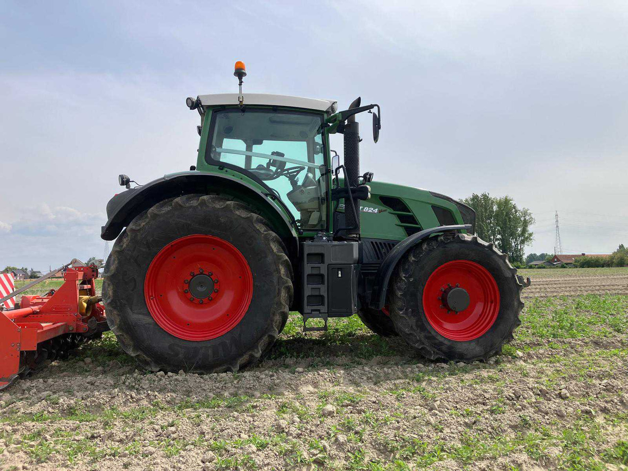 Fendt 824 Vario - Farm tractor: picture 5 Fendt 824 Vario - Farm tractor: picture 5