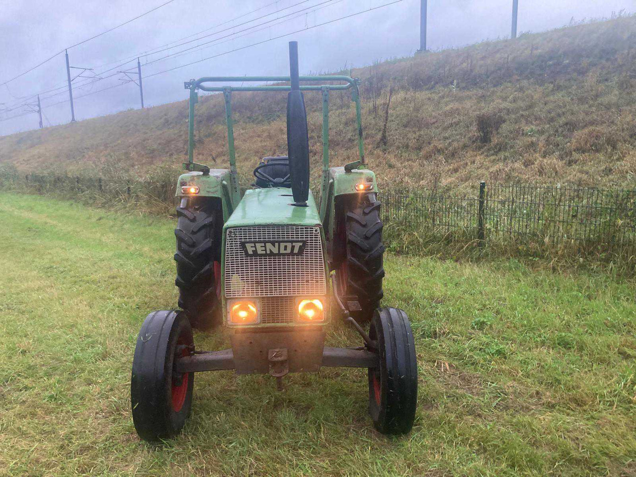 Fendt Farmer 102 - Farm tractor: picture 3 Fendt Farmer 102 - Farm tractor: picture 3