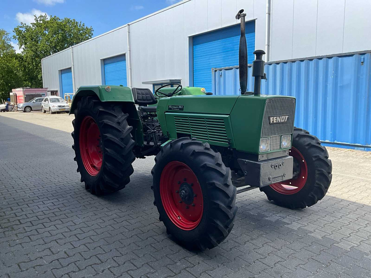 Fendt Farmer 106 S Turbomatik - Farm tractor: picture 4 Fendt Farmer 106 S Turbomatik - Farm tractor: picture 4