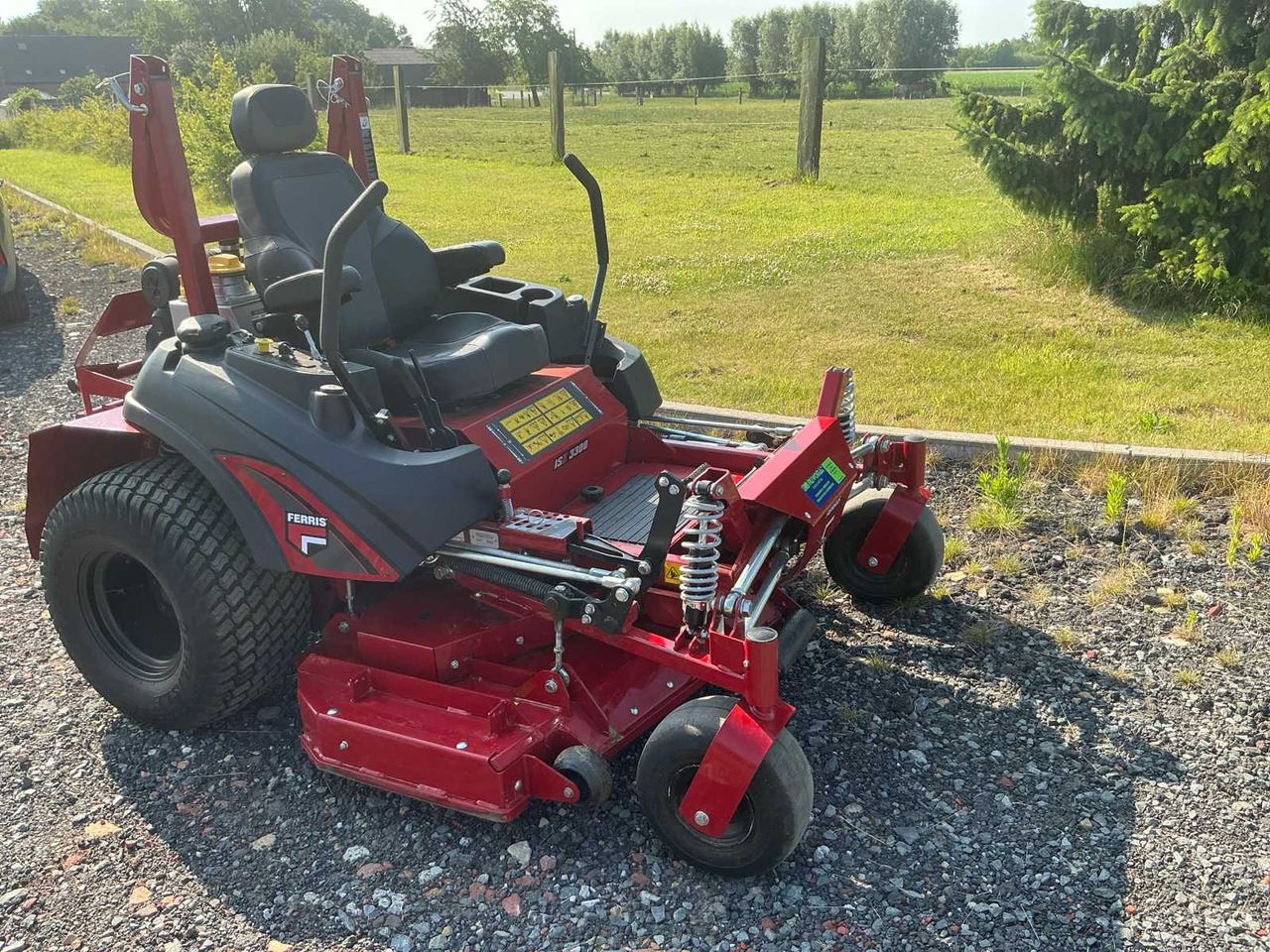 Ferris ISX 3300 - Garden mower: picture 2 Ferris ISX 3300 - Garden mower: picture 2