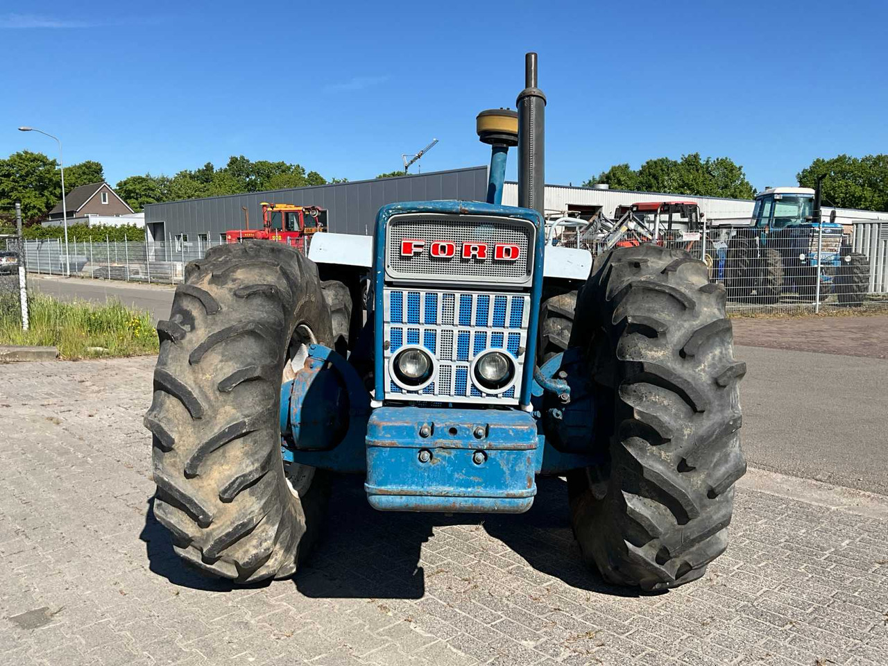 Ford County 1124 - Farm tractor: picture 2 Ford County 1124 - Farm tractor: picture 2