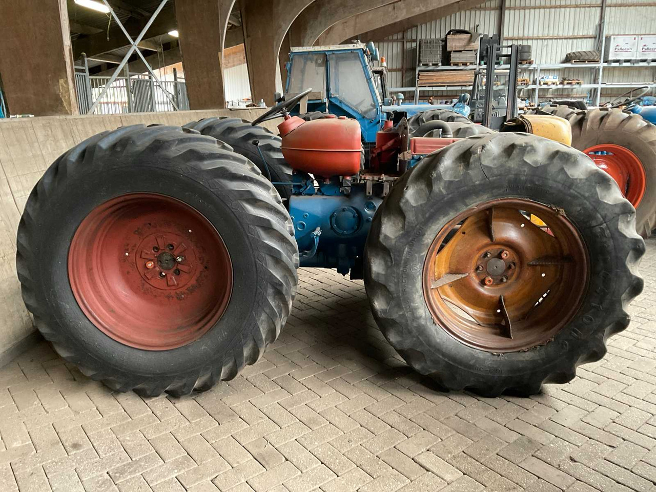 Fordson Major County Super 4 - Farm tractor: picture 5 Fordson Major County Super 4 - Farm tractor: picture 5