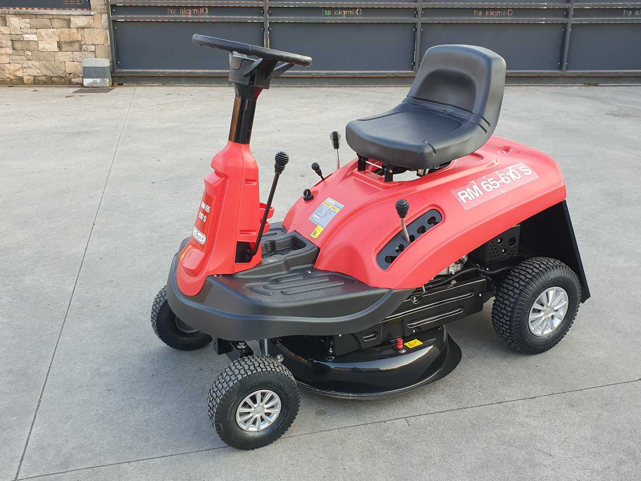GEOTECH - Garden mower: picture 1 GEOTECH - Garden mower: picture 1