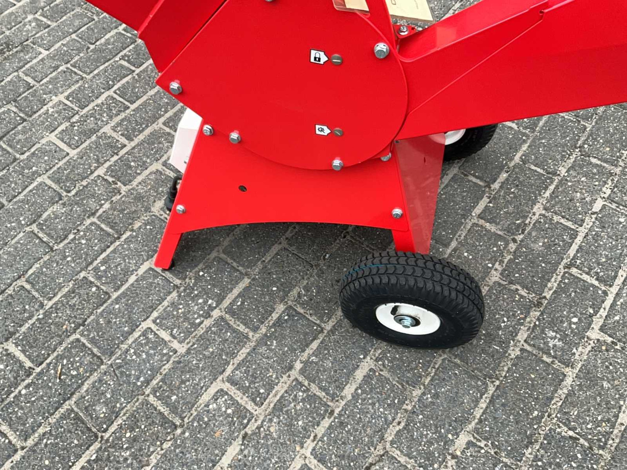 GTM GTS600 - Wood chipper: picture 4 GTM GTS600 - Wood chipper: picture 4