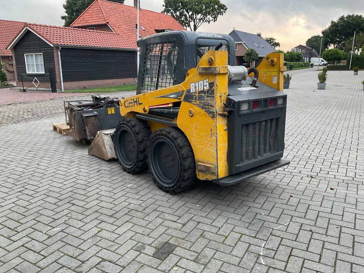 Gehl R105 - Skid steer loader: picture 3 Gehl R105 - Skid steer loader: picture 3