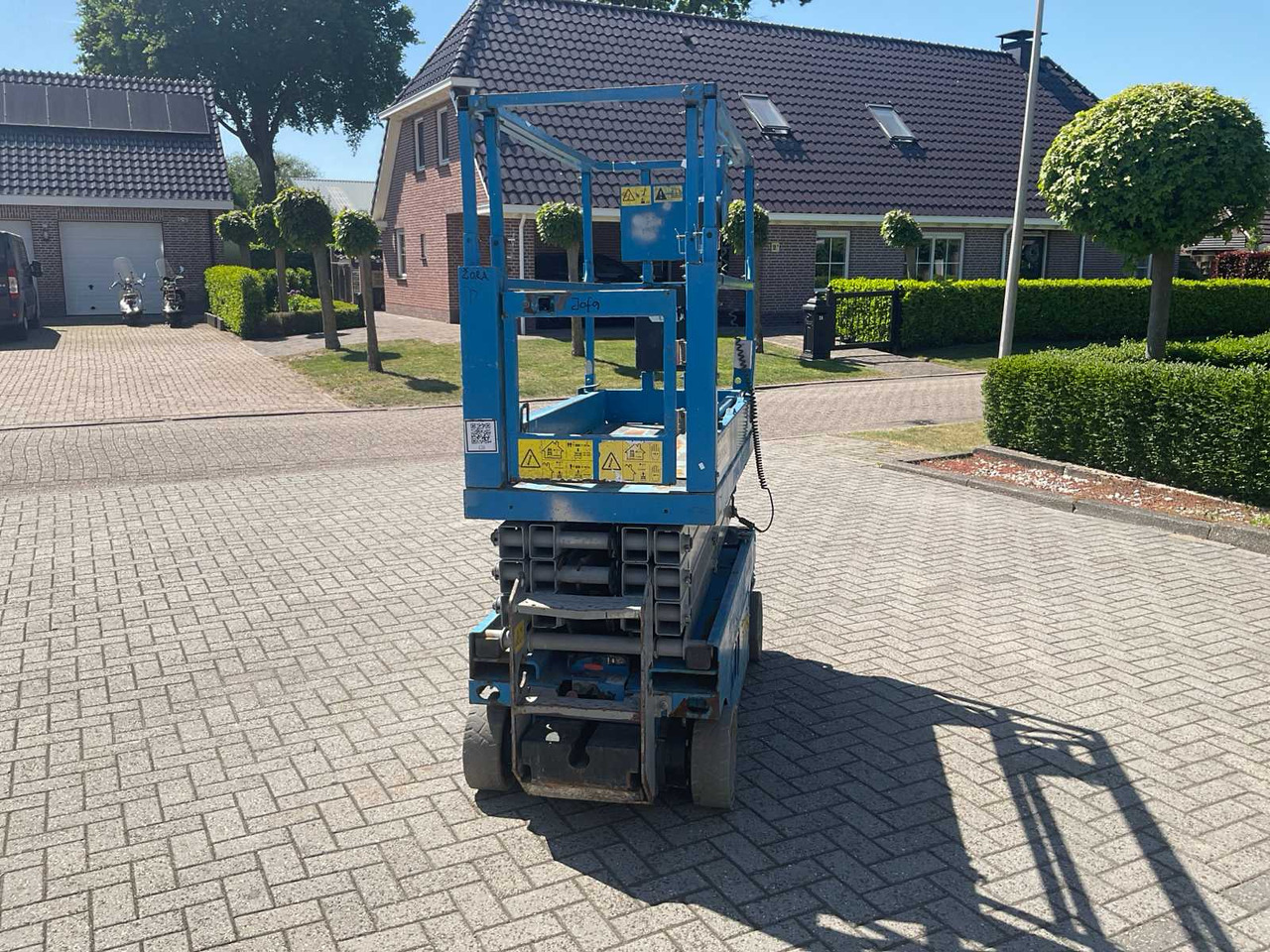 Genie 1932 - Aerial platform: picture 3 Genie 1932 - Aerial platform: picture 3