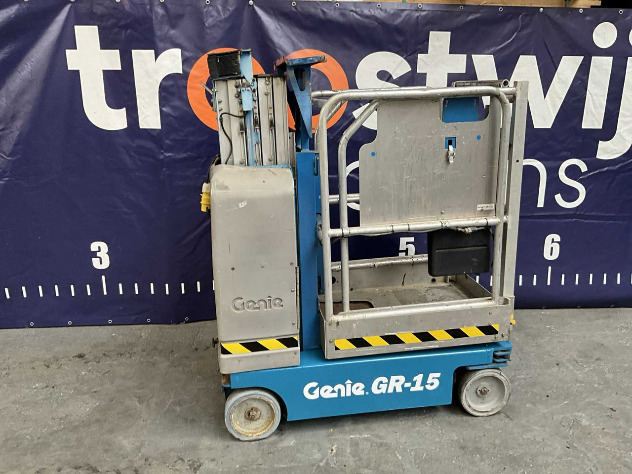 Genie GR-15 - Aerial platform: picture 3 Genie GR-15 - Aerial platform: picture 3