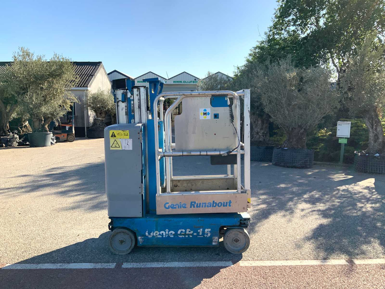 Genie GR15 - Aerial platform: picture 4 Genie GR15 - Aerial platform: picture 4
