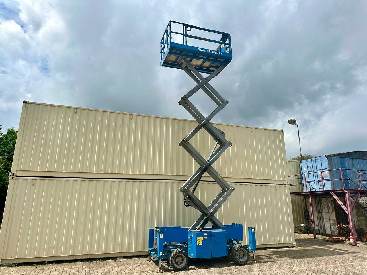Genie GS3369RT 4x4 - Aerial platform: picture 2 Genie GS3369RT 4x4 - Aerial platform: picture 2