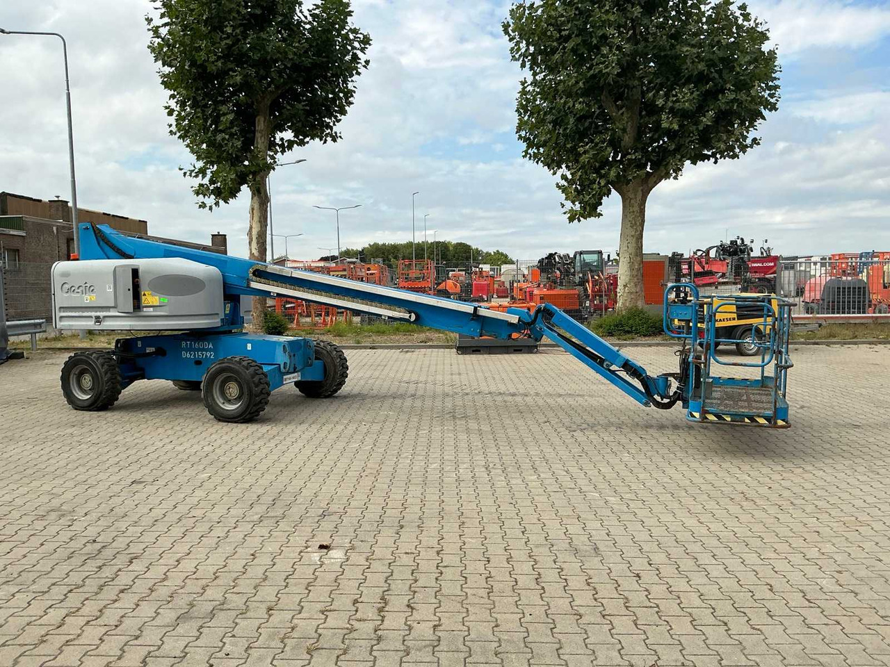 Genie S45 - Aerial platform: picture 5 Genie S45 - Aerial platform: picture 5