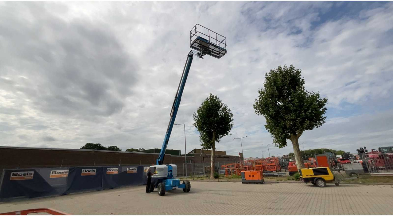Genie S45 - Aerial platform: picture 1 Genie S45 - Aerial platform: picture 1