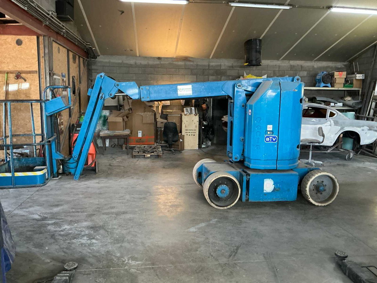 Genie Z30-N - Aerial platform: picture 4 Genie Z30-N - Aerial platform: picture 4