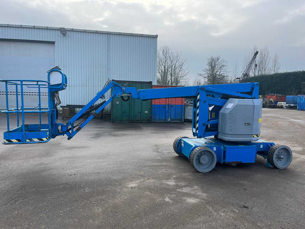 Genie Z34 / 22N - Aerial platform: picture 4 Genie Z34 / 22N - Aerial platform: picture 4
