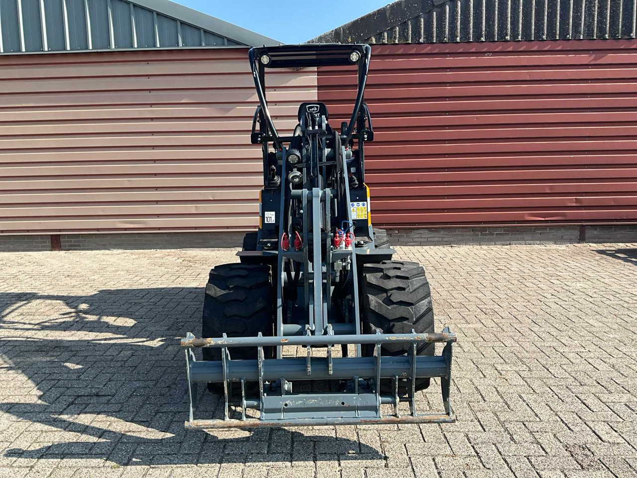 Giant G2200HD - Wheel loader: picture 3 Giant G2200HD - Wheel loader: picture 3