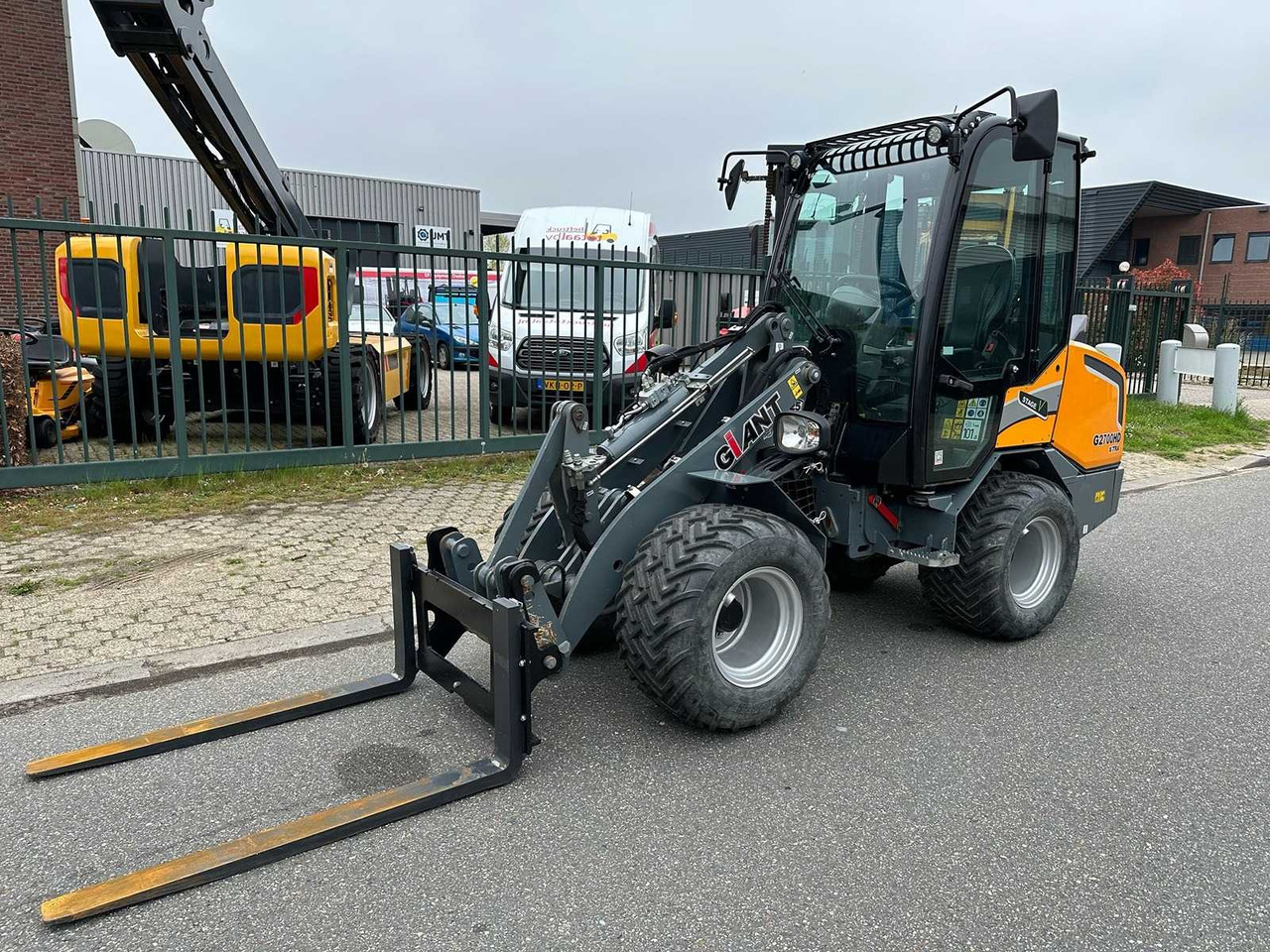 Giant G2700HD X-TRA - Wheel loader: picture 2 Giant G2700HD X-TRA - Wheel loader: picture 2