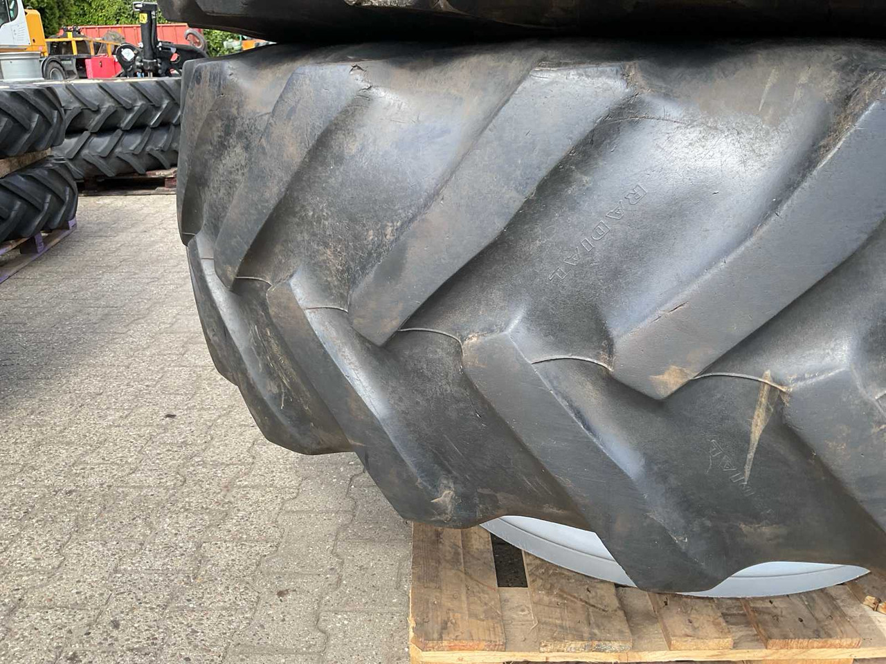 Goodyear - Wheels and tires for Farm tractor: picture 3 Goodyear - Wheels and tires for Farm tractor: picture 3