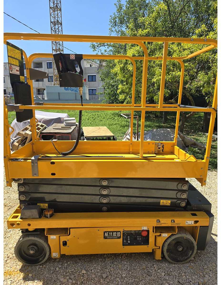 HAULOTTE - Aerial platform: picture 4 HAULOTTE - Aerial platform: picture 4