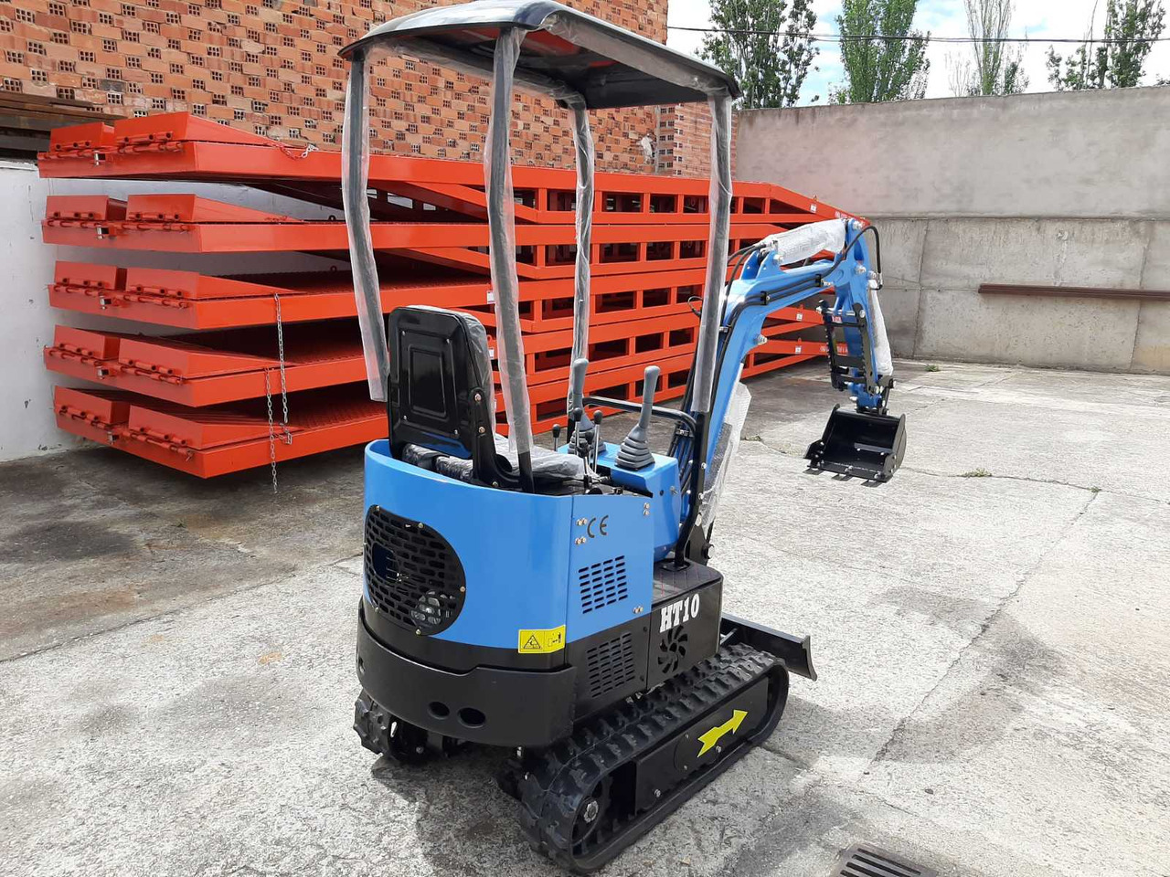 HT 10 - Mini excavator: picture 2 HT 10 - Mini excavator: picture 2