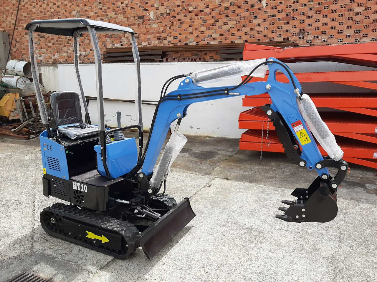 HT 10 - Mini excavator: picture 4 HT 10 - Mini excavator: picture 4
