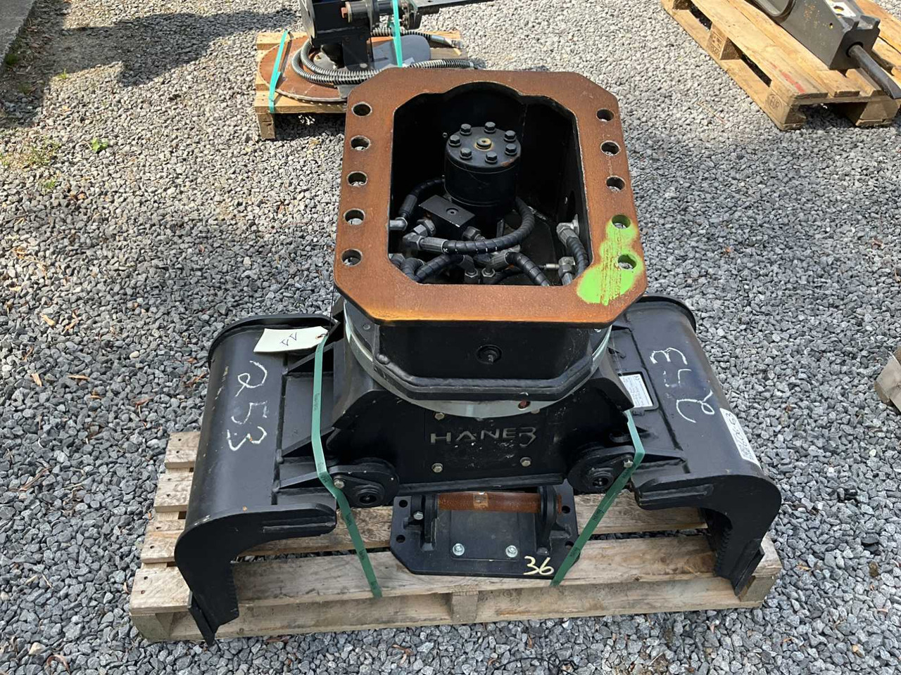 Haener HMZG200R Sorting Grab - Excavator bucket: picture 2 Haener HMZG200R Sorting Grab - Excavator bucket: picture 2