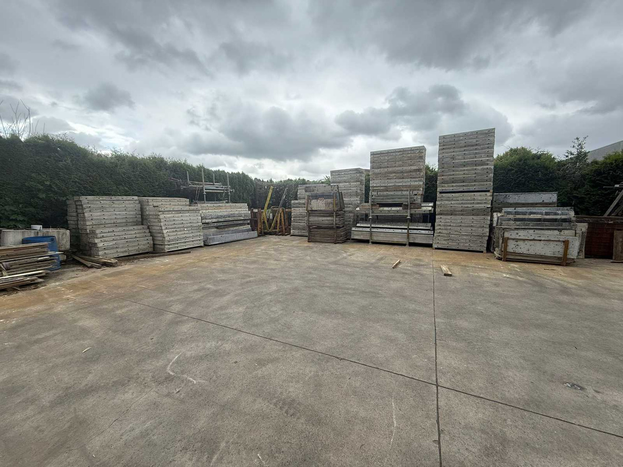 Heunnebeck - Concrete equipment: picture 2 Heunnebeck - Concrete equipment: picture 2