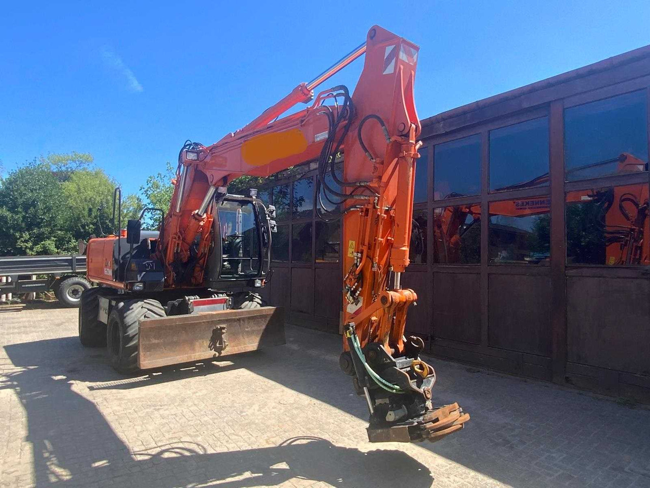 Hitachi ZX 160W - Wheel excavator: picture 3 Hitachi ZX 160W - Wheel excavator: picture 3