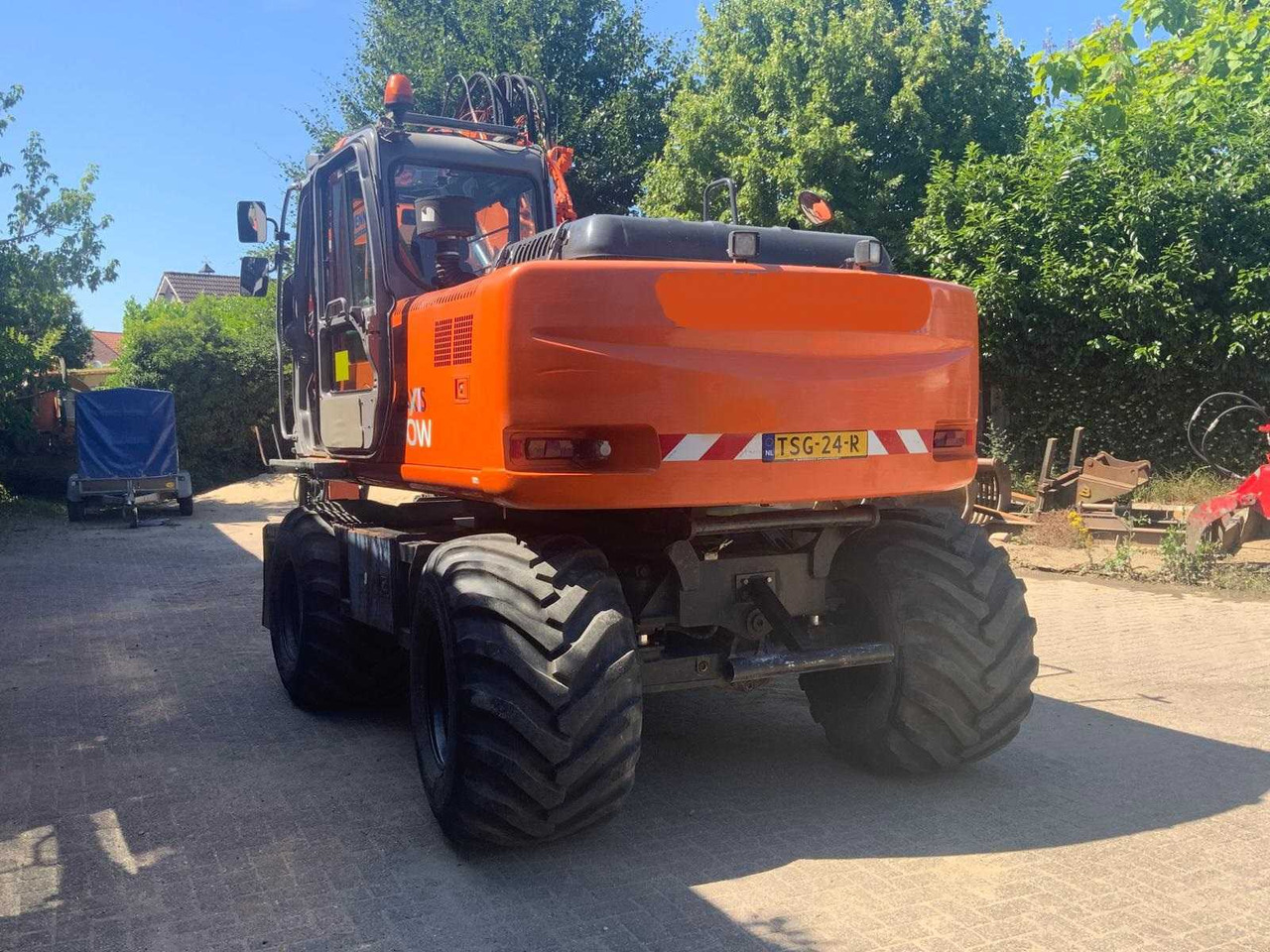 Hitachi ZX 160W - Wheel excavator: picture 4 Hitachi ZX 160W - Wheel excavator: picture 4