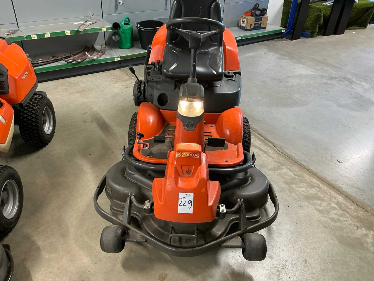 Husqvarna R15V2 - Garden mower: picture 3 Husqvarna R15V2 - Garden mower: picture 3