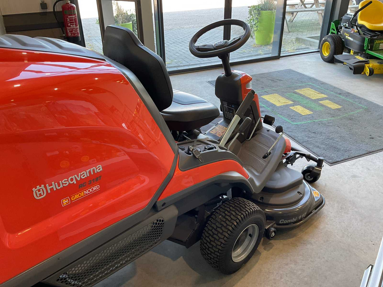 Husqvarna RC 318T - Garden mower: picture 4 Husqvarna RC 318T - Garden mower: picture 4