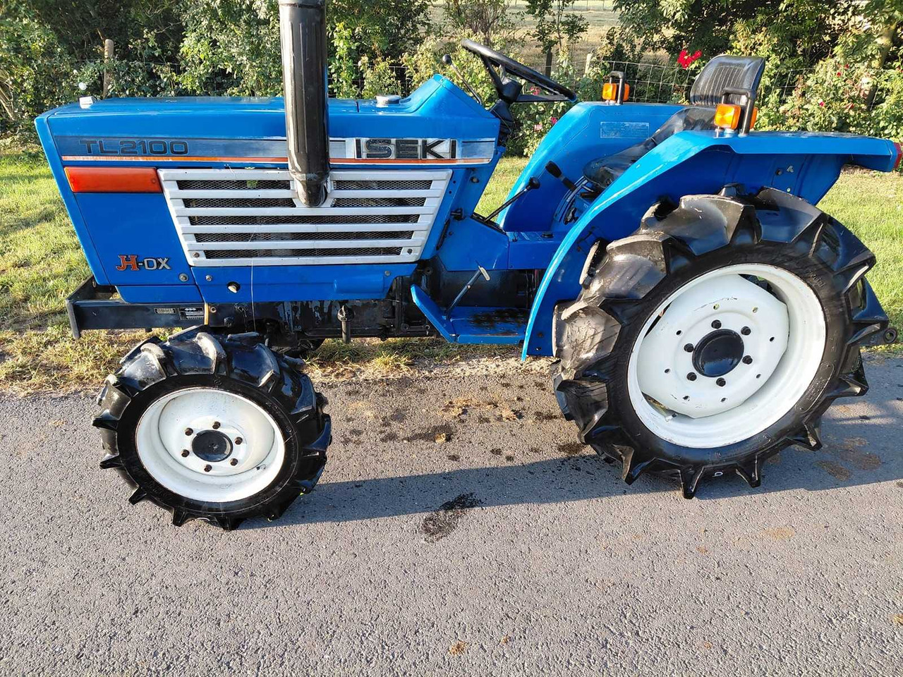 Iseki TL2100 - Compact tractor: picture 1 Iseki TL2100 - Compact tractor: picture 1