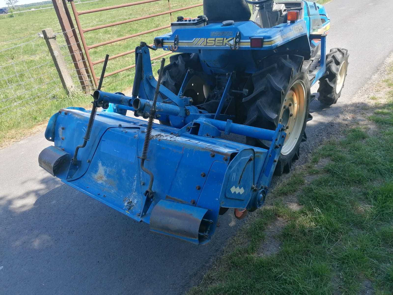 Iseki TU165F - Compact tractor: picture 4 Iseki TU165F - Compact tractor: picture 4