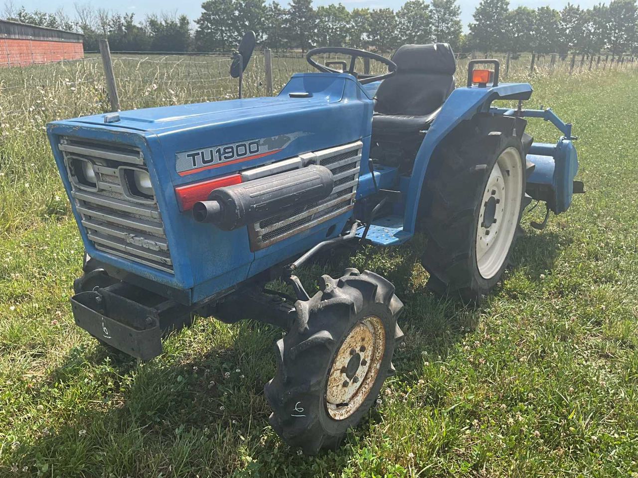 Iseki TU1900 - Compact tractor: picture 1 Iseki TU1900 - Compact tractor: picture 1