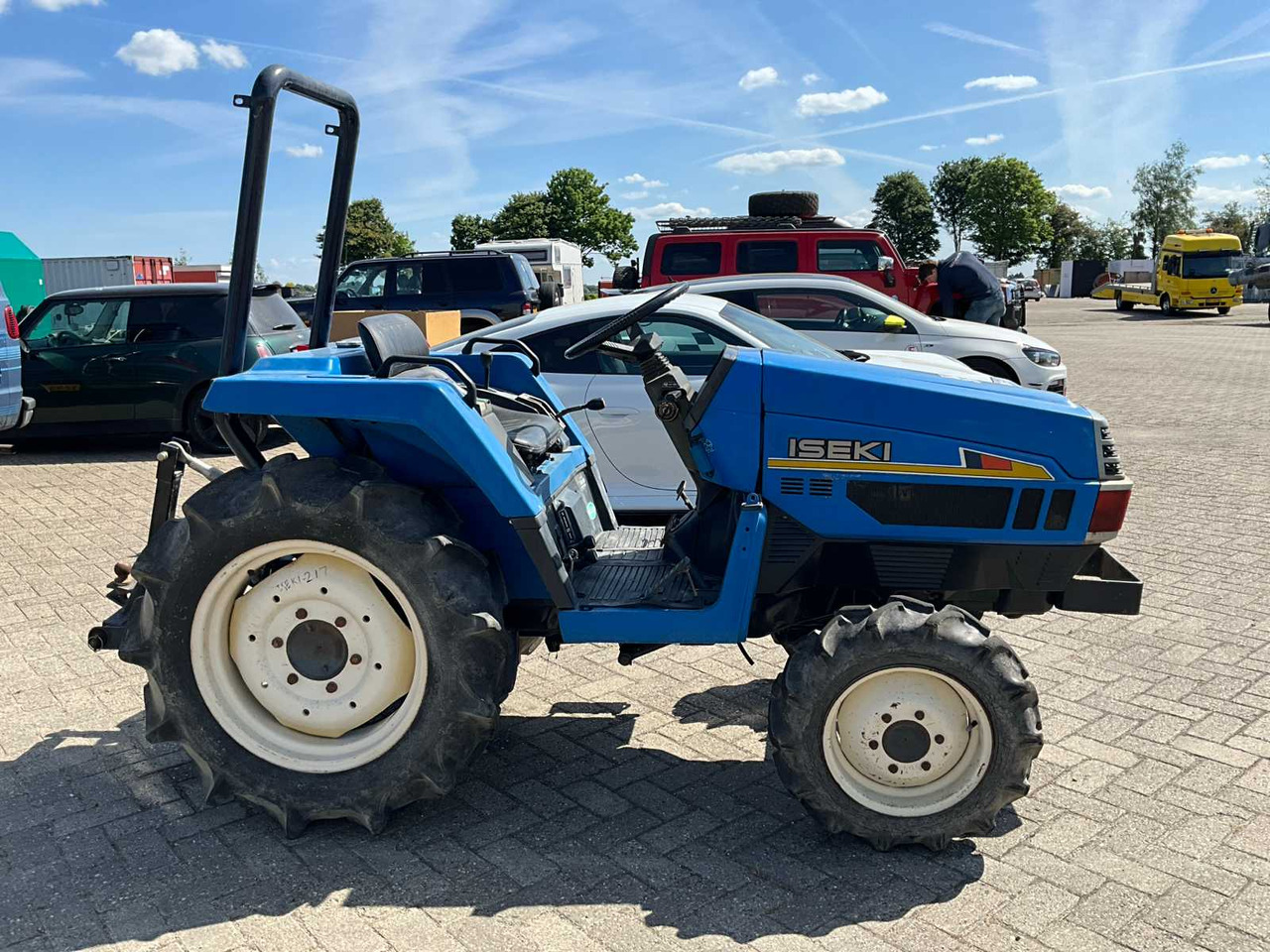 Iseki TU217F - Compact tractor: picture 4 Iseki TU217F - Compact tractor: picture 4
