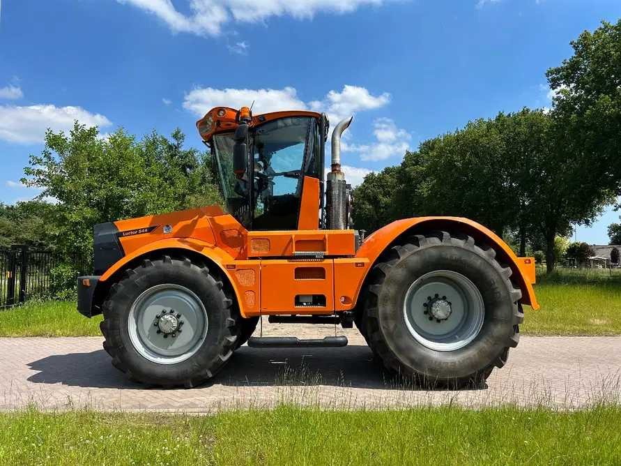 Iveco Hovertrack luctor 544 op vrachtwagen rijbewijs - Farm tractor: picture 2 Iveco Hovertrack luctor 544 op vrachtwagen rijbewijs - Farm tractor: picture 2