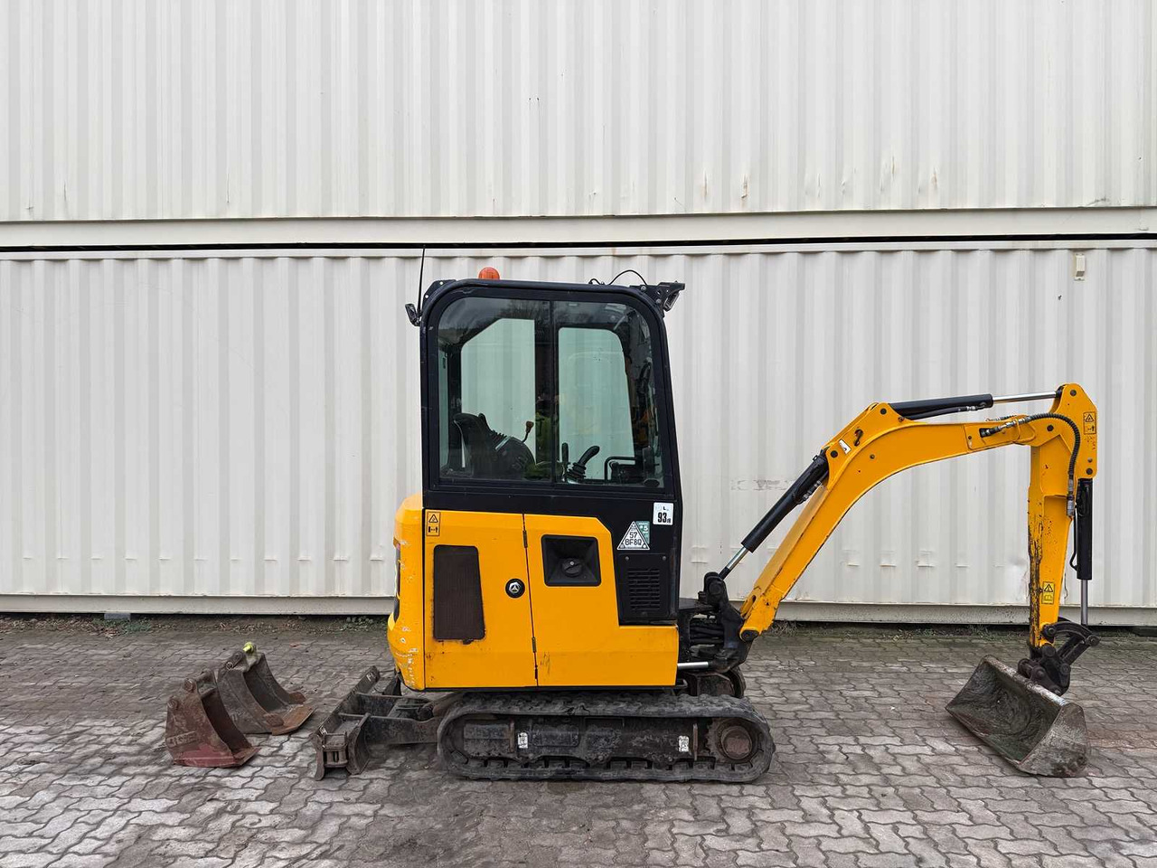 JCB - 16C-1 - 2022 - MINI EXCAVATOR - 3 X BUCKET - Mini excavator: picture 4 JCB - 16C-1 - 2022 - MINI EXCAVATOR - 3 X BUCKET - Mini excavator: picture 4