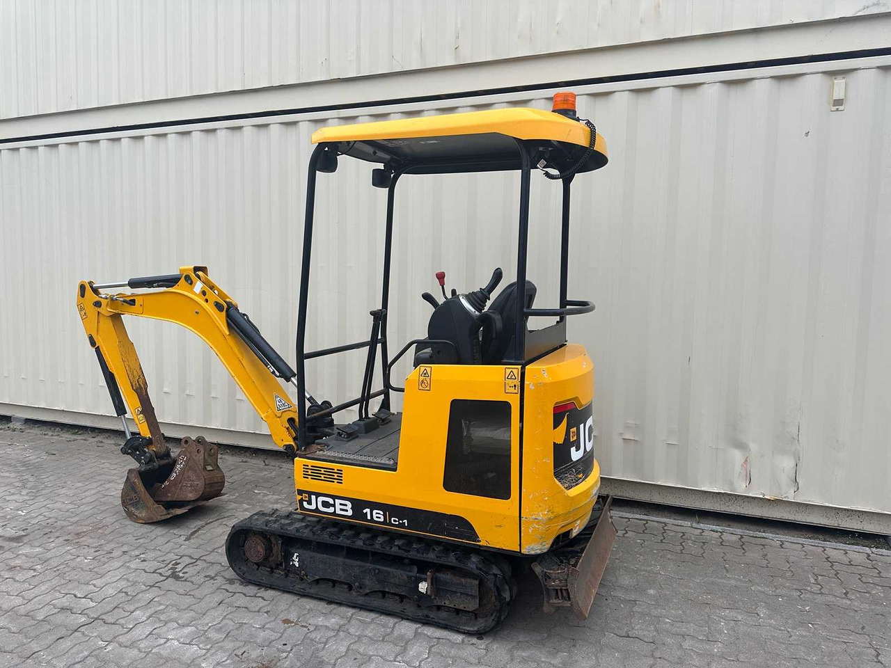 JCB 16C-1 - Mini excavator: picture 3 JCB 16C-1 - Mini excavator: picture 3