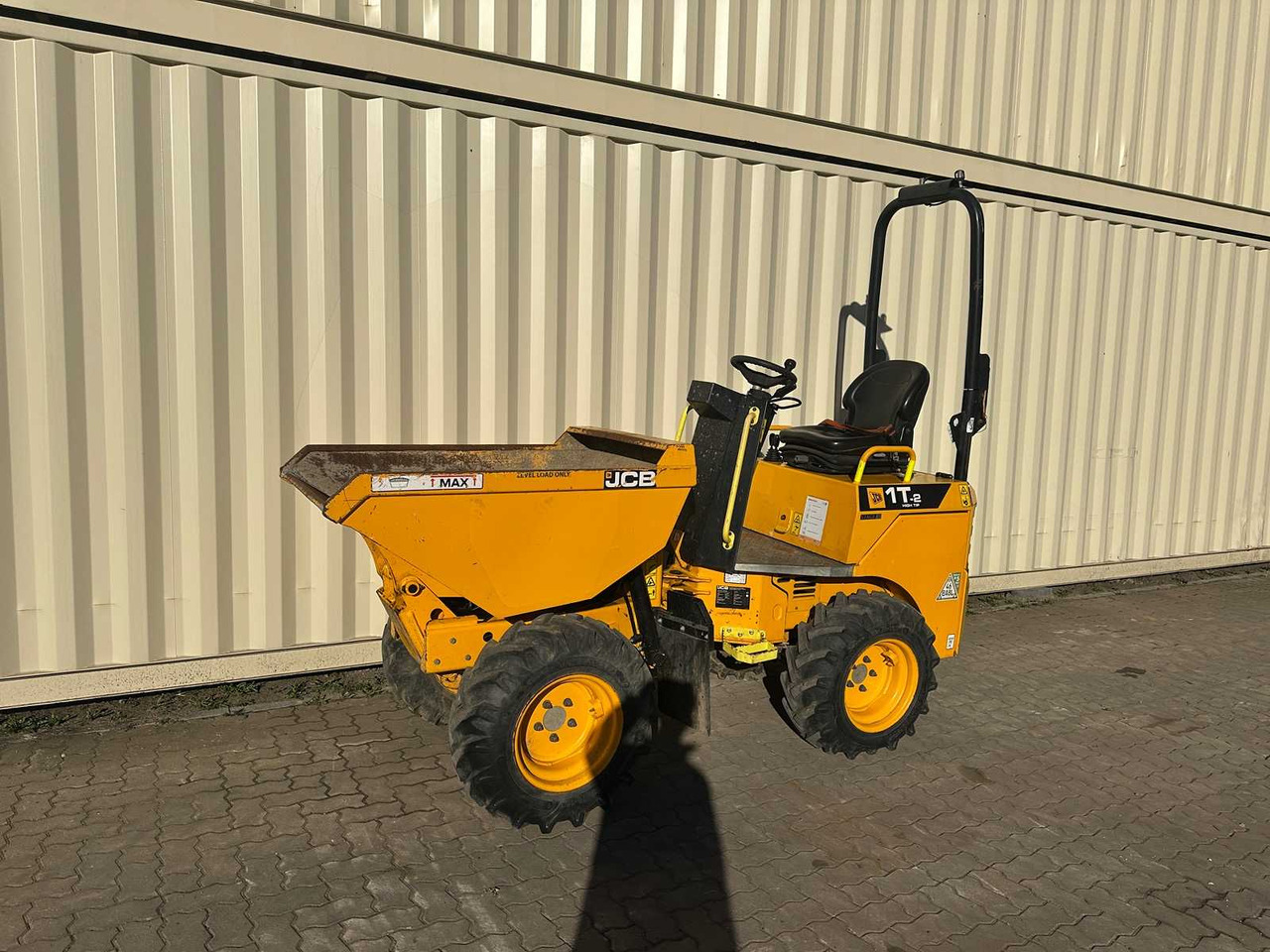 JCB 1T-2 High Tip - Dumper: picture 5 JCB 1T-2 High Tip - Dumper: picture 5