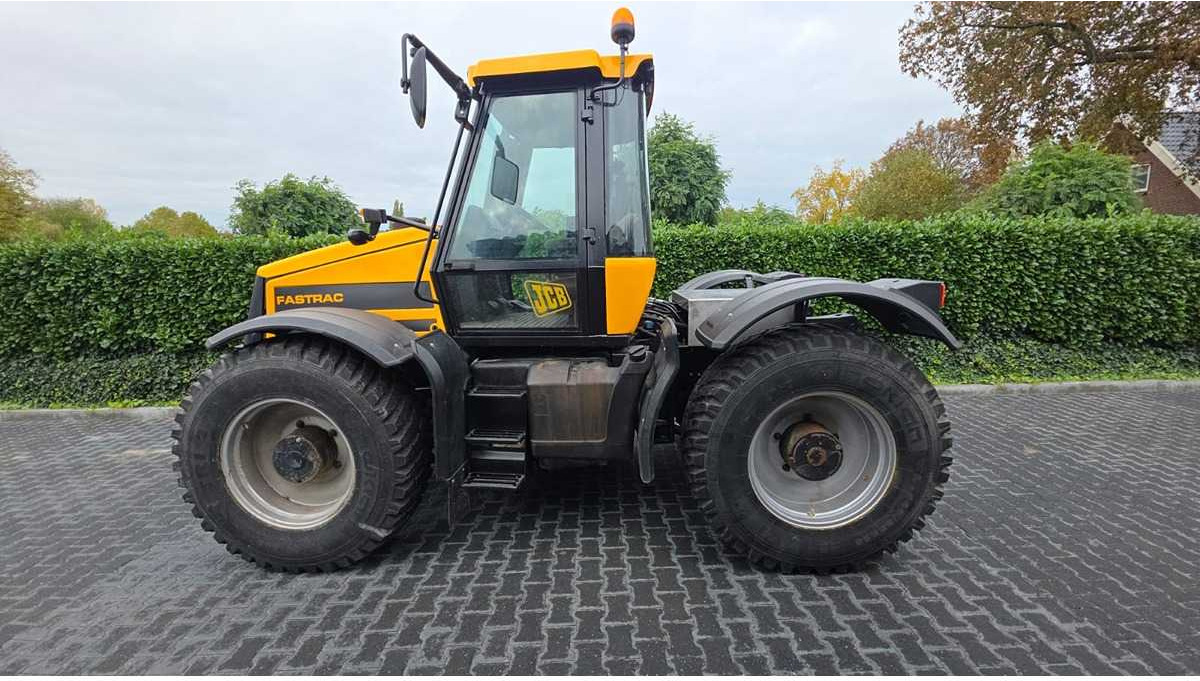 JCB Fastrac 2140 HMV - Farm tractor: picture 5 JCB Fastrac 2140 HMV - Farm tractor: picture 5