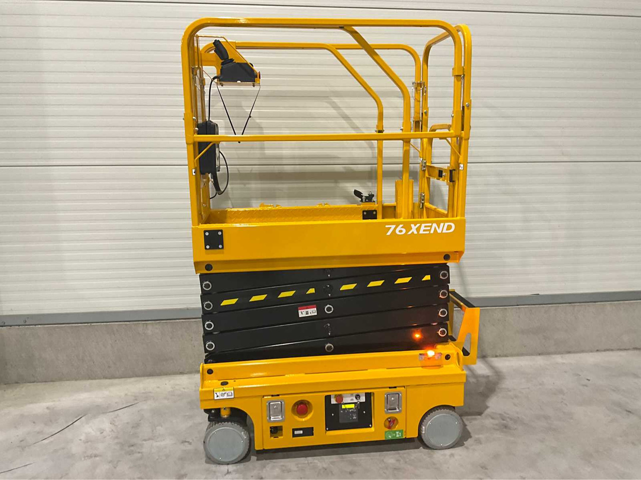 JD Equipment 76XEND - Aerial platform: picture 2 JD Equipment 76XEND - Aerial platform: picture 2
