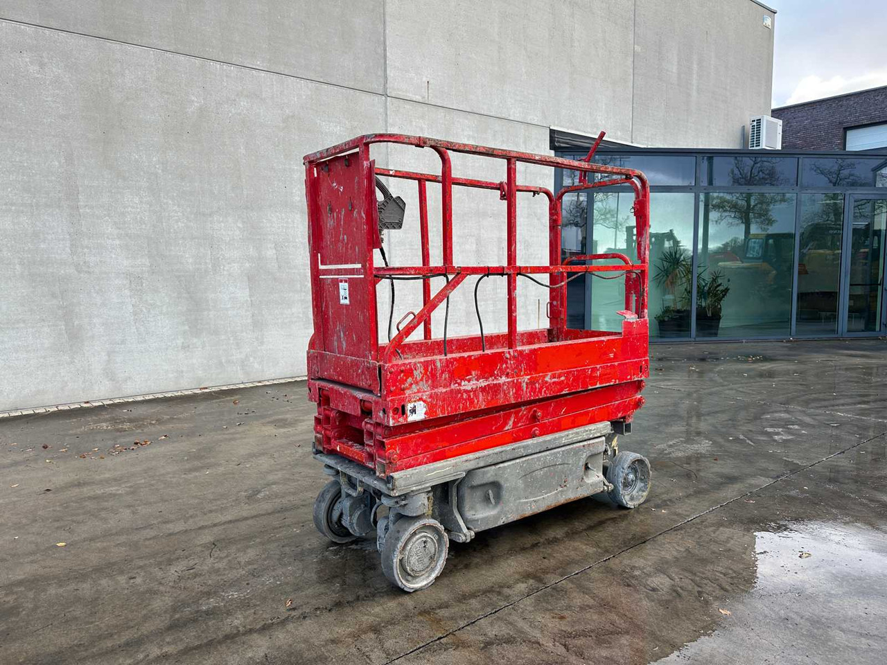 JLG - 2005 - 1930E - SCISSOR LIFT - Aerial platform: picture 1 JLG - 2005 - 1930E - SCISSOR LIFT - Aerial platform: picture 1