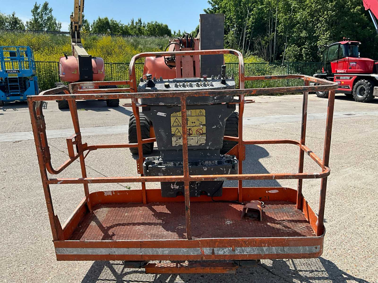 JLG 450AJ - Aerial platform: picture 2 JLG 450AJ - Aerial platform: picture 2