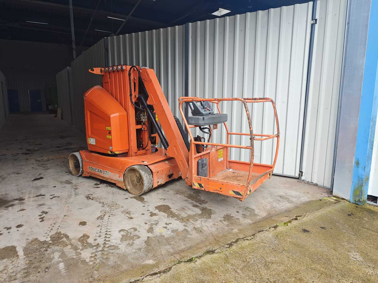 JLG Toucan 12 E - Aerial platform: picture 1 JLG Toucan 12 E - Aerial platform: picture 1