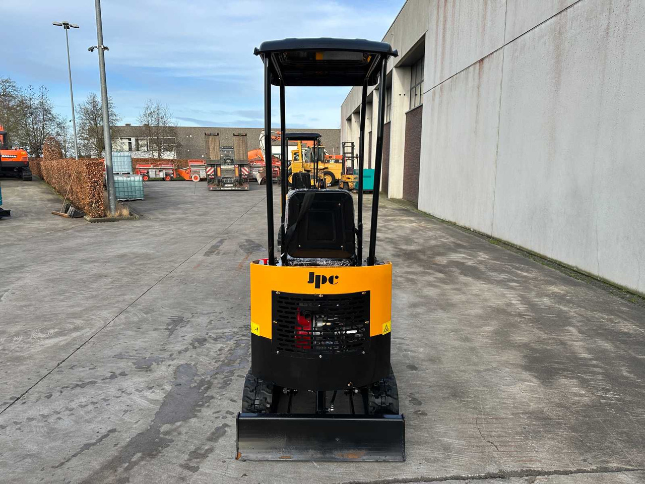 JPC HT12 - Mini excavator: picture 5 JPC HT12 - Mini excavator: picture 5