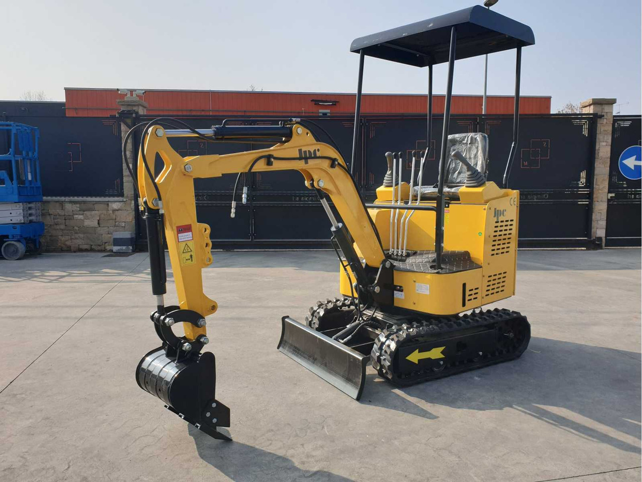 JPC - Mini excavator: picture 1 JPC - Mini excavator: picture 1